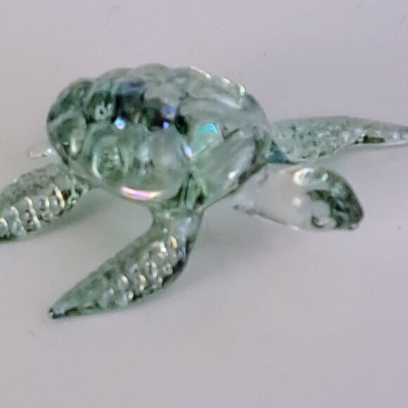Vintage Hand Blown Light Green Glass Sea Turtle Figurine 3" - Picture 4 of 5